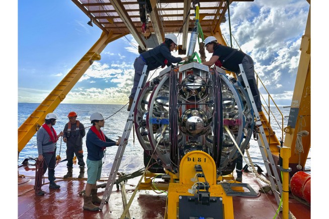 A deep-sea neutrino telescope spots the most energetic ghost particle yet