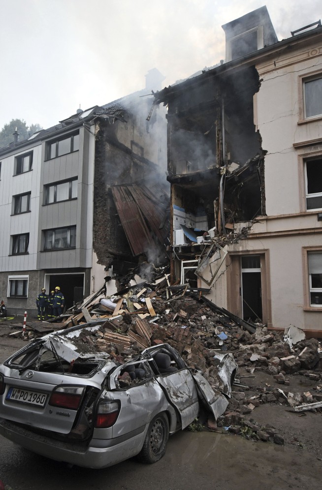 Police: 25 injured in building explosion in Germany