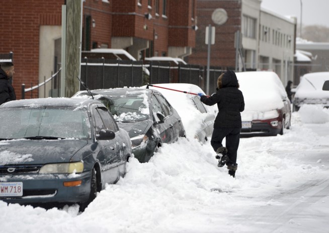 Schools, offices close as long-lived storm clobbers US East