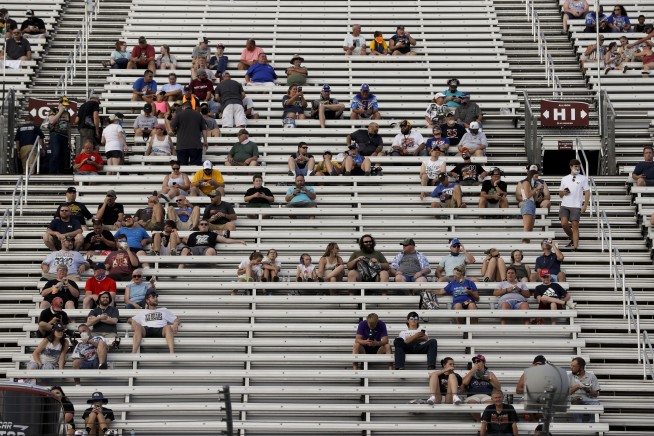 NASCAR hosting largest sporting event crowd since pandemic