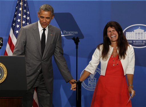 Obama says US should have paid maternity leave