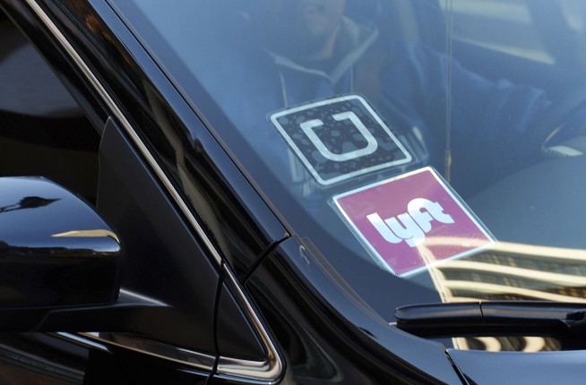 California court rules for Uber, Lyft in ride-hailing case