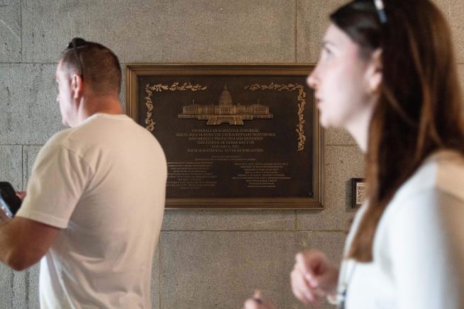 Jan. 6 plaque honoring police officers is now displayed at the Capitol after a 3-year delay