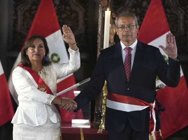 Peru's president asks Cabinet to take anti-corruption pledge