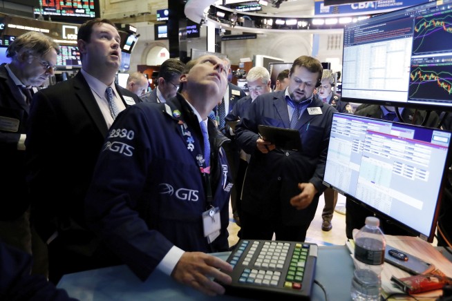 US stocks close lower amid jitters over virus outbreak