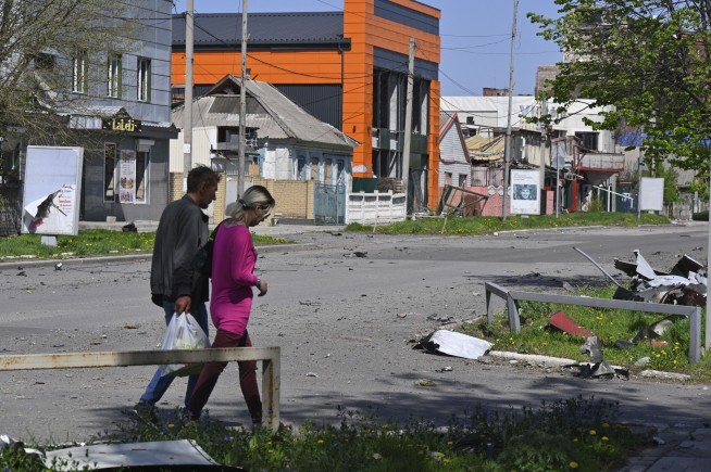 Trump says Zelenskyy is prolonging war in Ukraine by resisting calls to cede Crimea to Russia