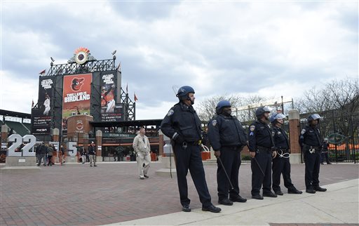 Orioles to play White Sox on Wednesday in closed stadium