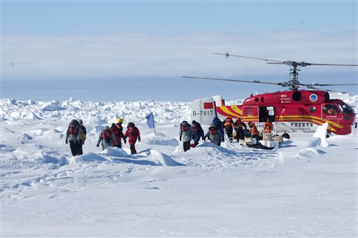 Rescued Antarctic passengers resume journey home