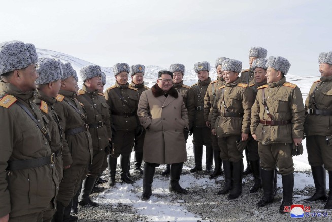 Kim again rides horse up sacred peak as nuke deadline nears