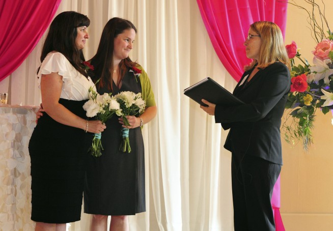 It's official, the census says: Gay male couples like San Francisco. Lesbians like the Berkshires