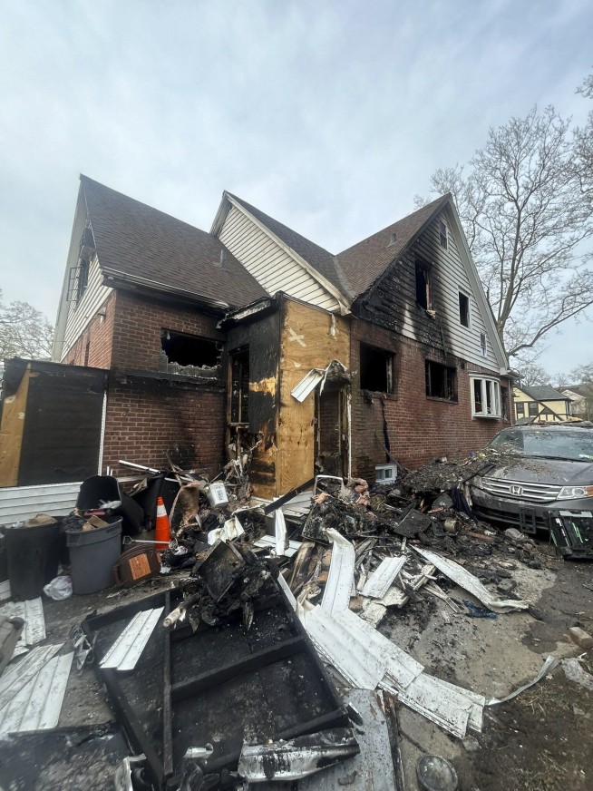 3 dead after fire sweeps through crowded home in Queens, NY, on Easter