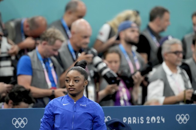 Simone Biles caps Paris Olympics 'Redemption Tour' with one last medal — silver in floor routine