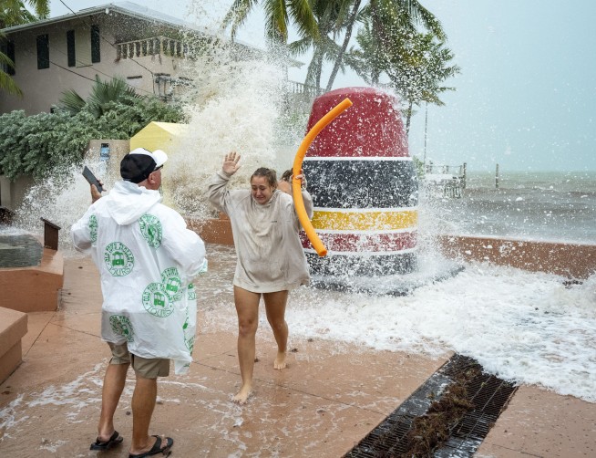 Hurricane Ian nears Florida coast, threatening floods, winds