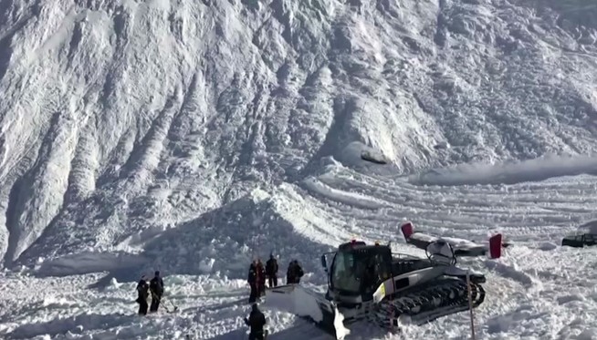 At least 4 dead in French Alps avalanche; 5 others sought