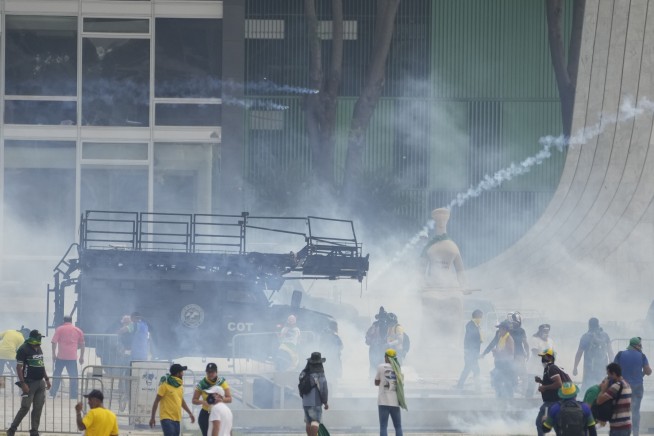 Brazil authorities seek to punish pro-Bolsonaro rioters