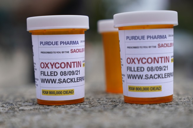 Judge conditionally approves Purdue Pharma opioid settlement