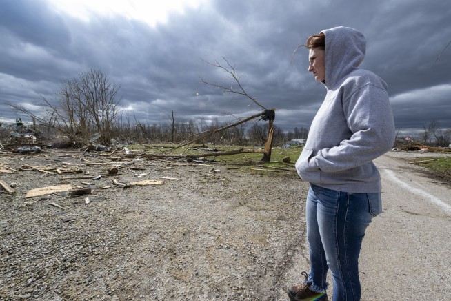 At least 26 dead after tornadoes rake US Midwest, South