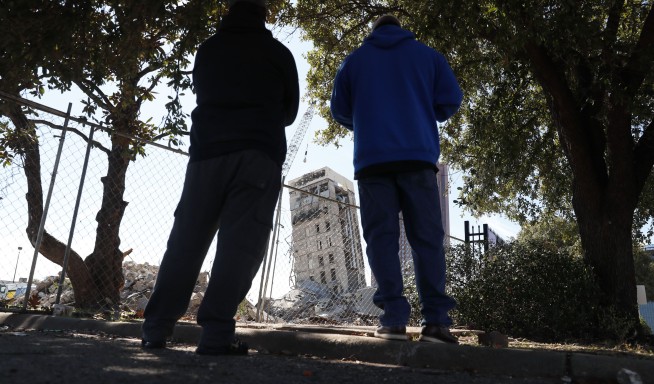 ‘Leaning Tower of Dallas’ endures blows from wrecking ball