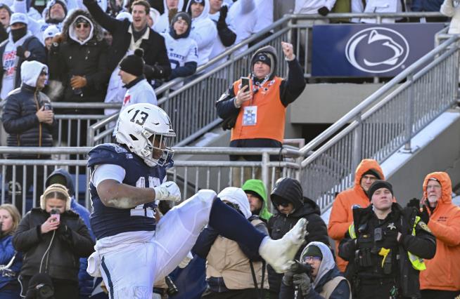 Former Walk-on DeLuca Provides Early Spark, Penn State Drills SMU 38-10 ...