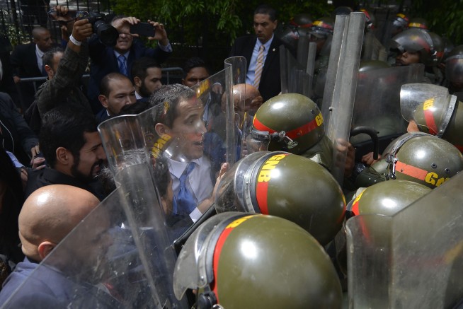 Guaido blocked from Venezuela's congress as impasse deepens