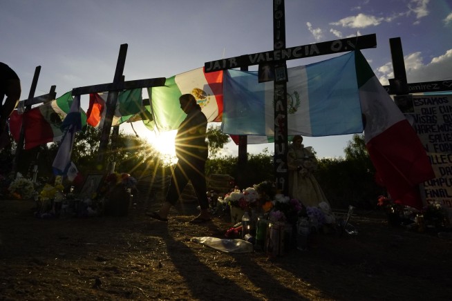 2 indicted in migrant death-trailer case that left 53 dead