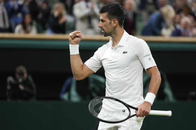 Novak Djokovic gets into it with Wimbledon fans after reaching the quarterfinals