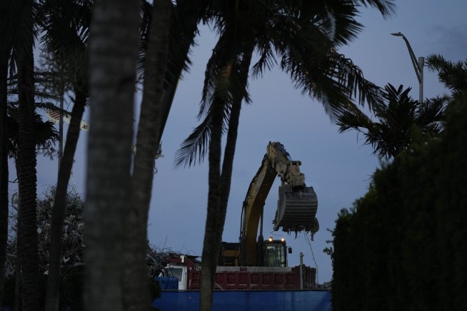 Search for bodies concludes at Florida condo collapse site