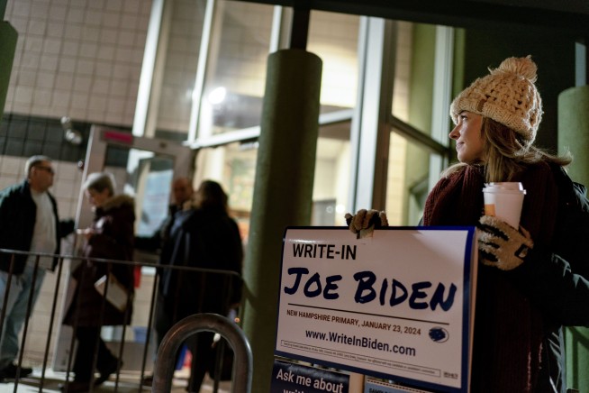 Live updates | Haley campaigns in South Carolina after losing to Trump in the New Hampshire primary