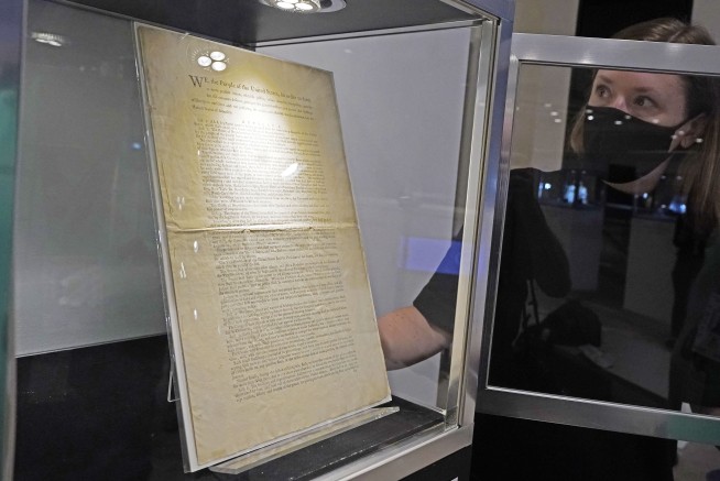 Sotheby's puts rare U.S. Constitution copy for auction