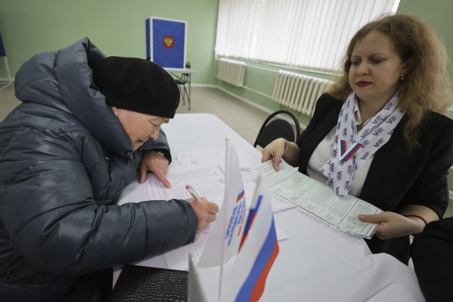 Russians are voting in an election that holds little suspense after Putin crushed dissent