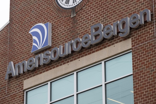 Feds sue drug wholesaler AmerisourceBergen over opioid sales