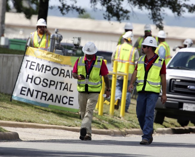 1 dead, 12 hurt in construction explosion at Texas hospital