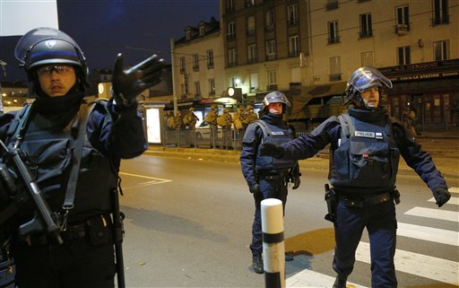 2 dead, 7 arrested in raid targeting Paris attack mastermind