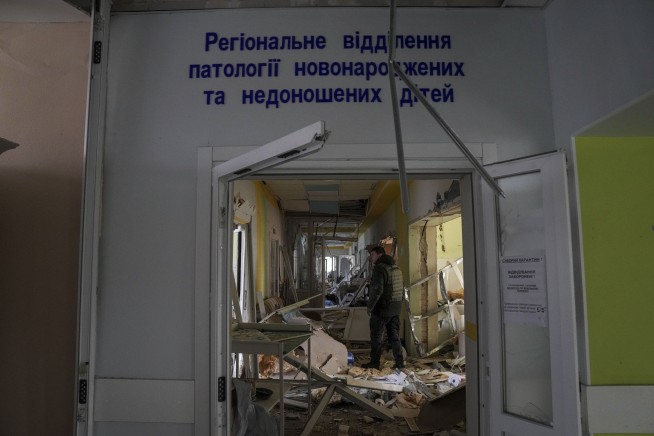 Pregnant woman, baby die after Russia bombed maternity ward