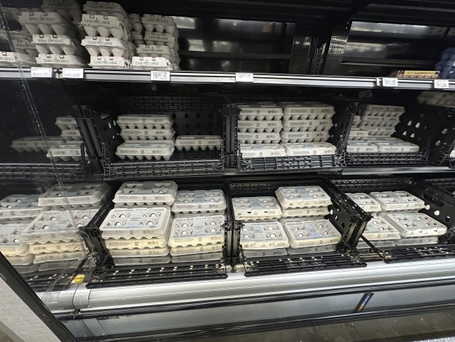 As egg prices soar, Trump administration plans new strategy to fight bird flu