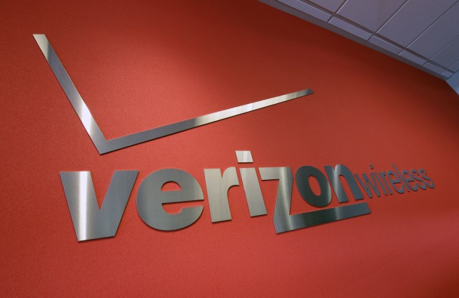 Internet trailblazers Yahoo and AOL sold, again, for $5B