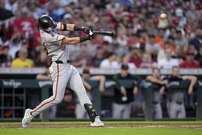 Giants' Blake Snell throws 1st career no-hitter in 3-0 win over the Reds