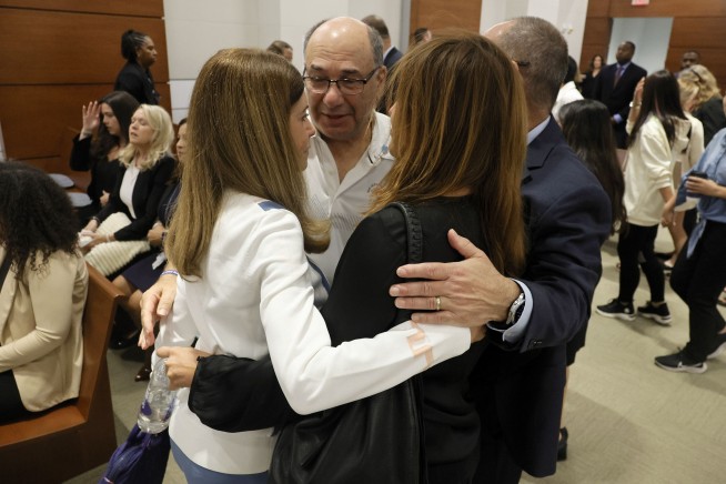 Parkland school shooter to get life sentence for killing 17