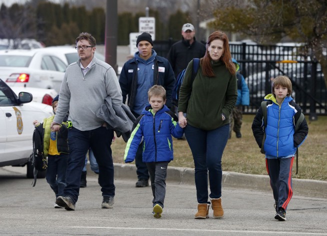 Indiana bus crash kills school principal, hurts 2 children