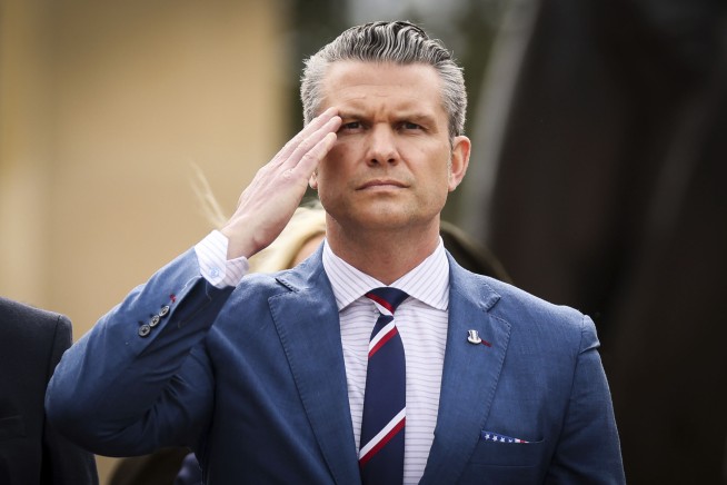 Pentagon draws up rules on possible use of force by Marines deployed to LA protests