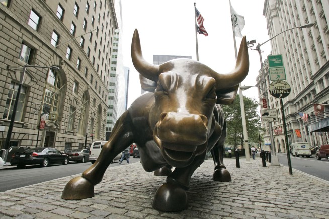 Attack leaves Charging Bull statue with a hole in its horn