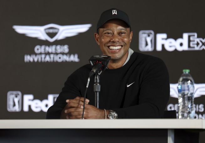 Tiger Woods beats out Mickelson for $8 million impact bonus