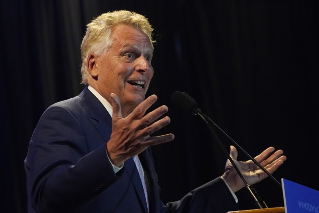 McAuliffe wins Democratic nomination for Virginia governor