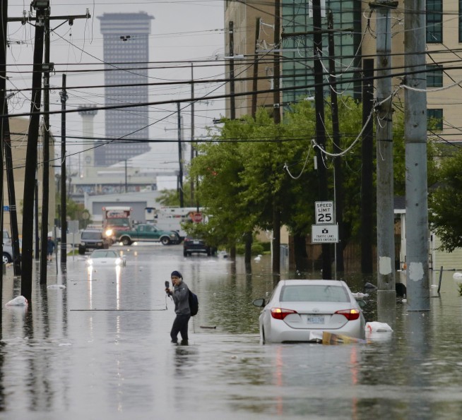 Flooding swamps New Orleans; possible hurricane coming next