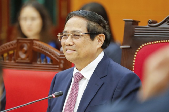 China's Xi Jinping says there are no winners in a tariff war as he visits Southeast Asia