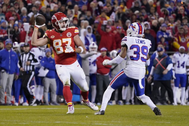 Analysis: Officiating again stole the spotlight even though the call against the Chiefs was correct