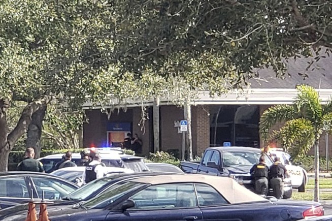 Police: 5 fatally shot inside Florida bank, suspect arrested
