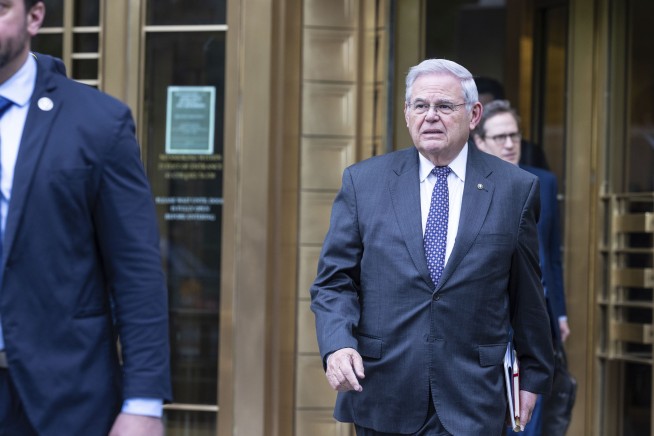 Lawyer opens defense of US Sen. Bob Menendez in his corruption trial by blaming his wife