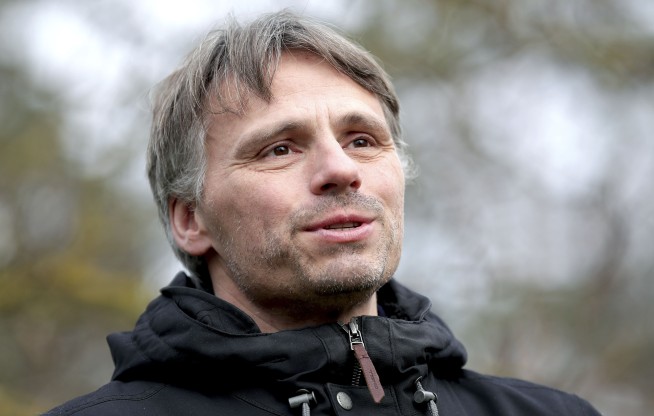 WHO to sift Chinese samples, data in hunt for virus origins