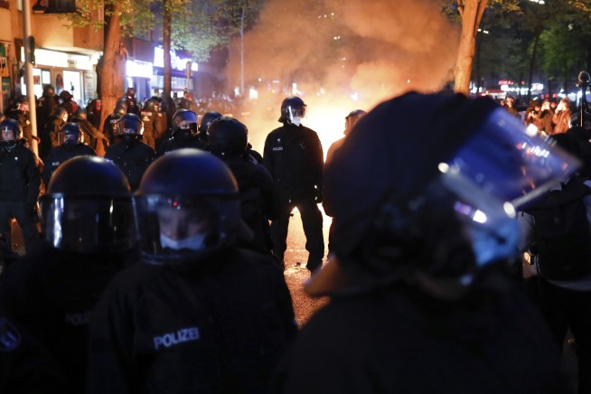 Over 90 German police injured in May Day riots